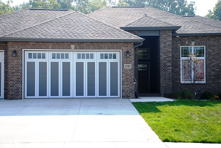 Courtyard Collection® 163T